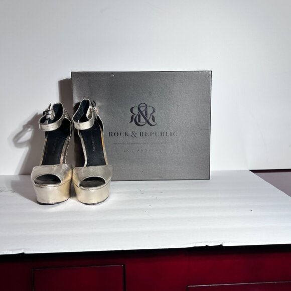 Rock & Republic Soft Pewter Gold Wedge Leather Corset Heel Sz 8 - Picture 12 of 14